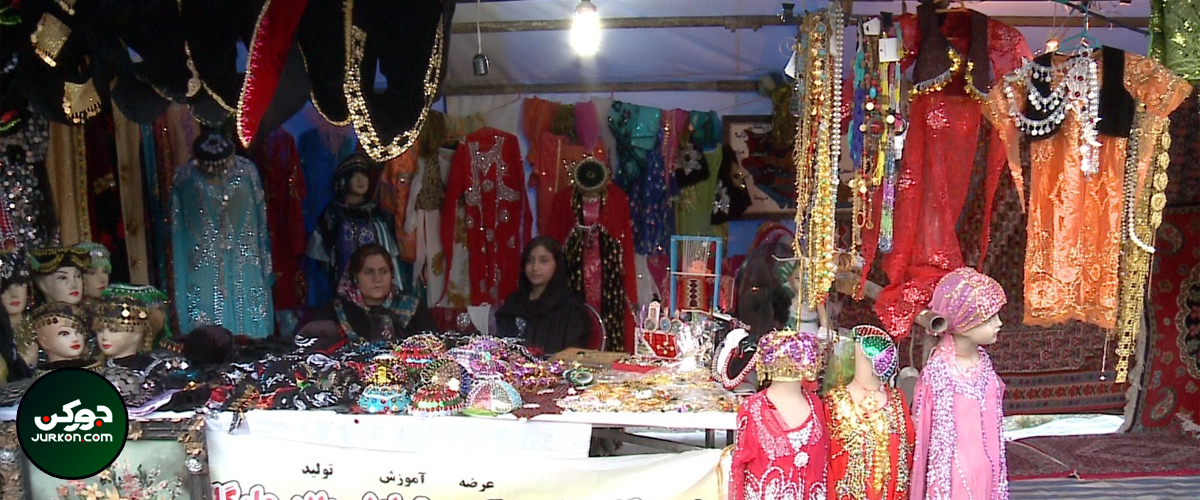 برپایی نمایشگاه صنایع‌ دستی و غذاهای محلی در خانه کُرد سنندج
